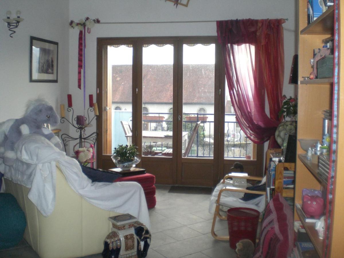 Chez Nous. B & B Bassy 外观 照片