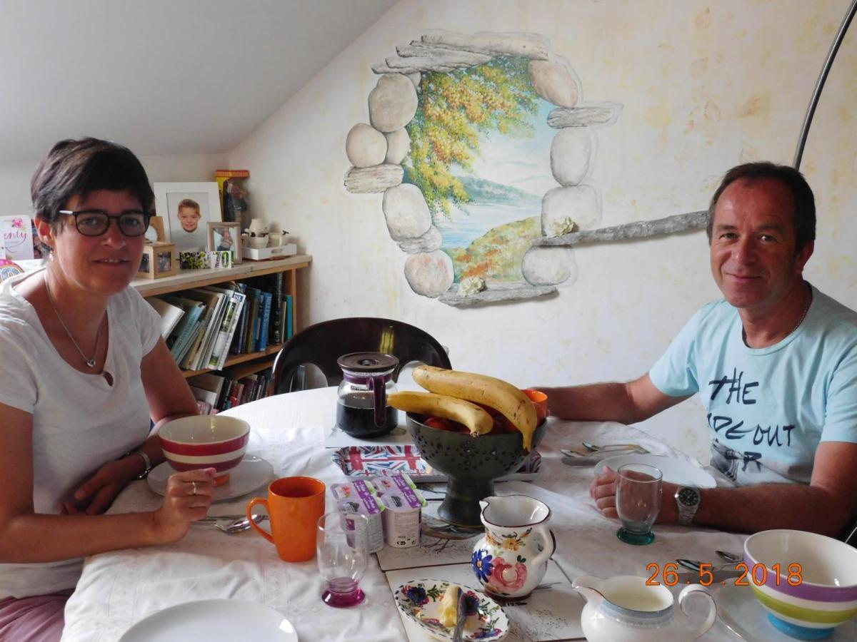 Chez Nous. B & B Bassy 外观 照片