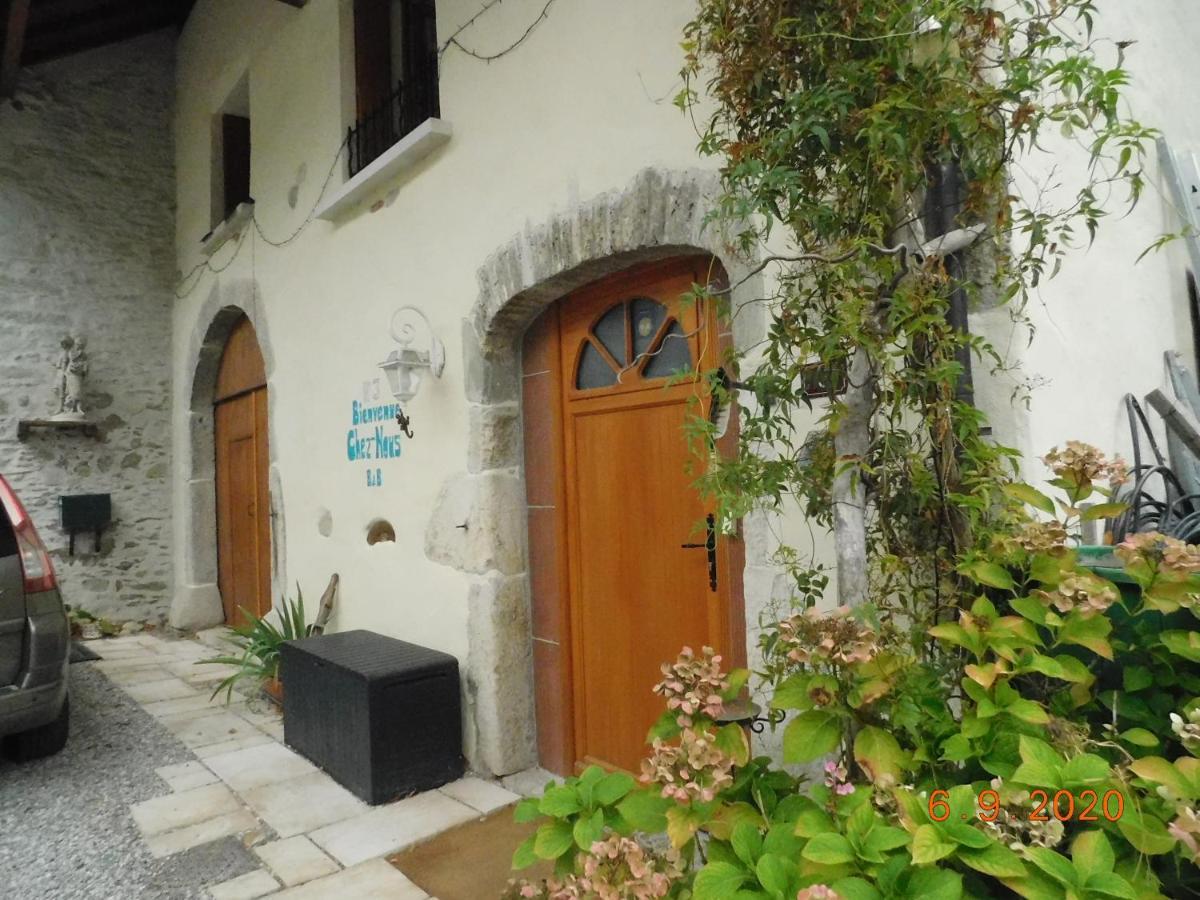 Chez Nous. B & B Bassy 外观 照片